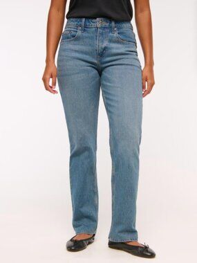 NWOT Abercrombie & Fitch Curve Love Mid Rise Straight Jeans Light Wash